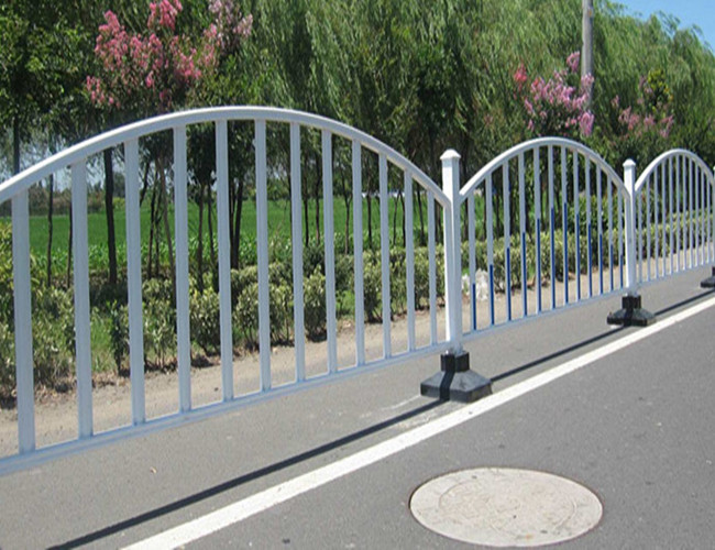 包頭公路防護(hù)欄